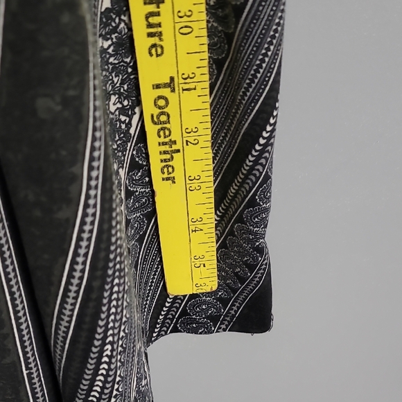 LulaRoe Paisley Print Gray Black and White Short Sleeve Asymmetrical Dress - Picture 5 of 8